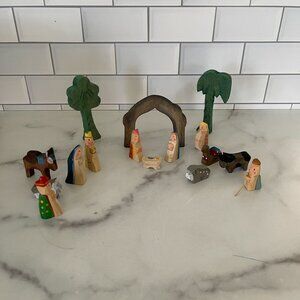 Vintage Pier One Hand-Painted Wooden Nativity Set 16 Set